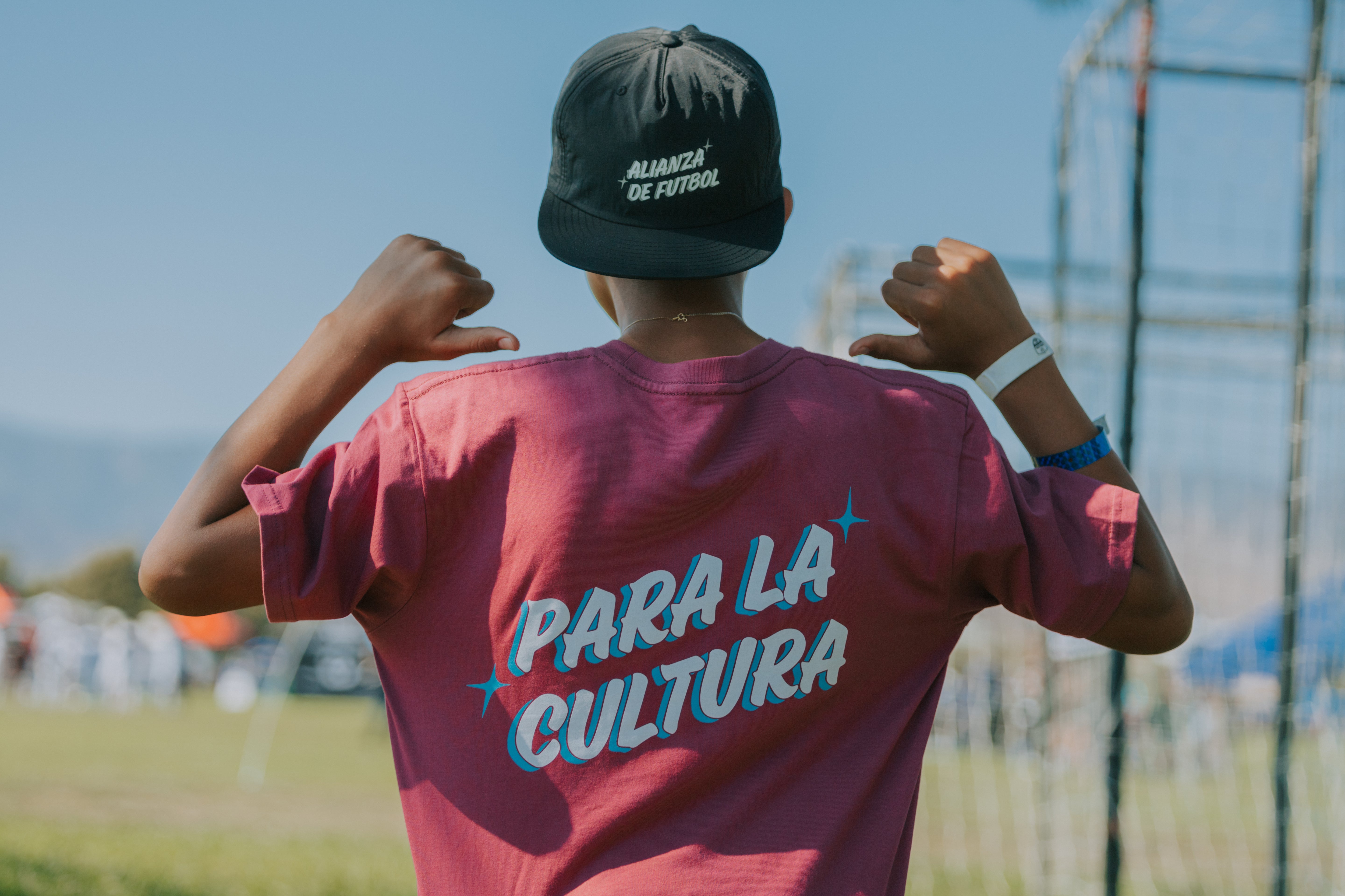 Cultura T-Shirt (Burgundy)